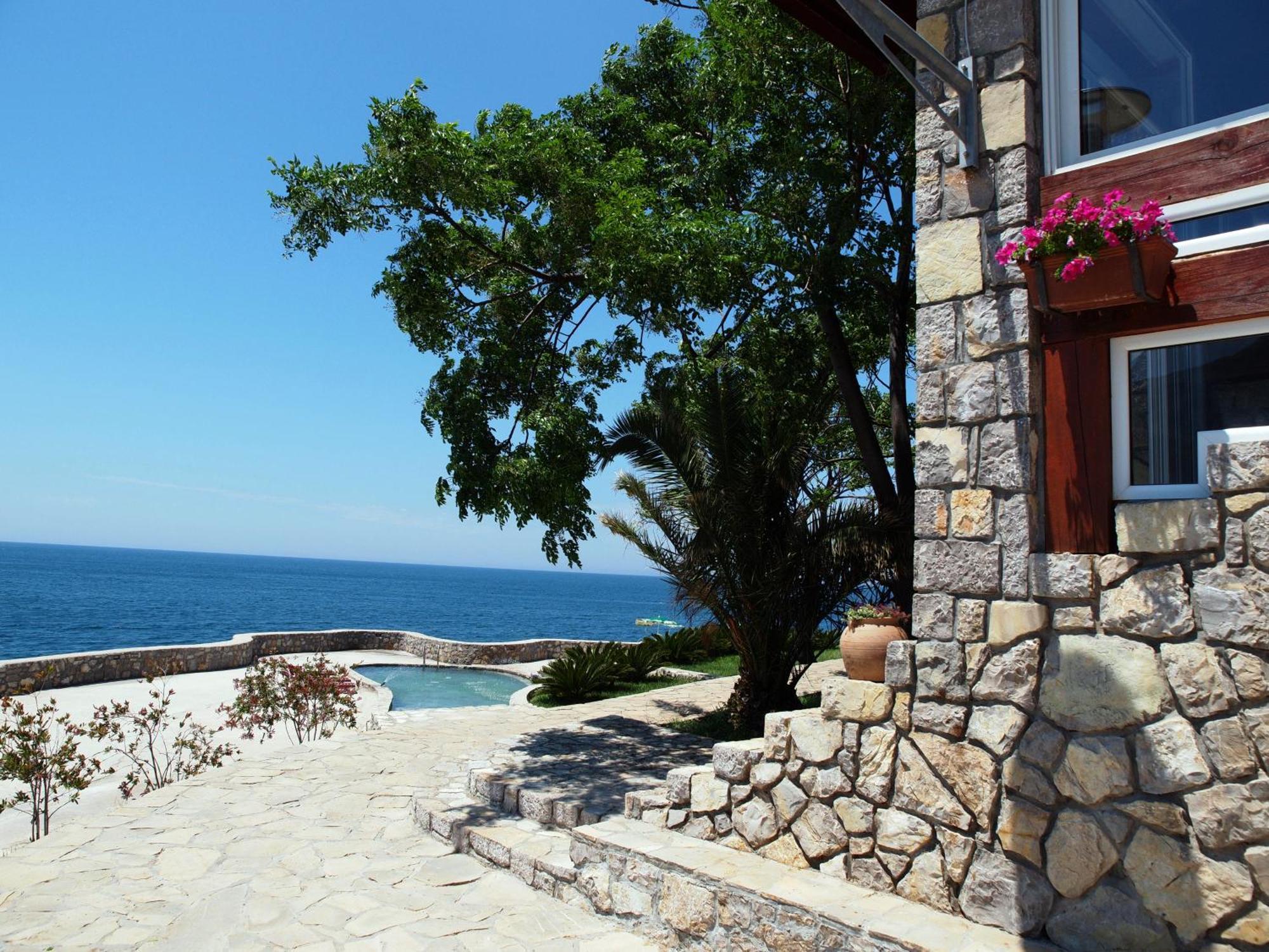 Hotel R Utjeha Εξωτερικό φωτογραφία
