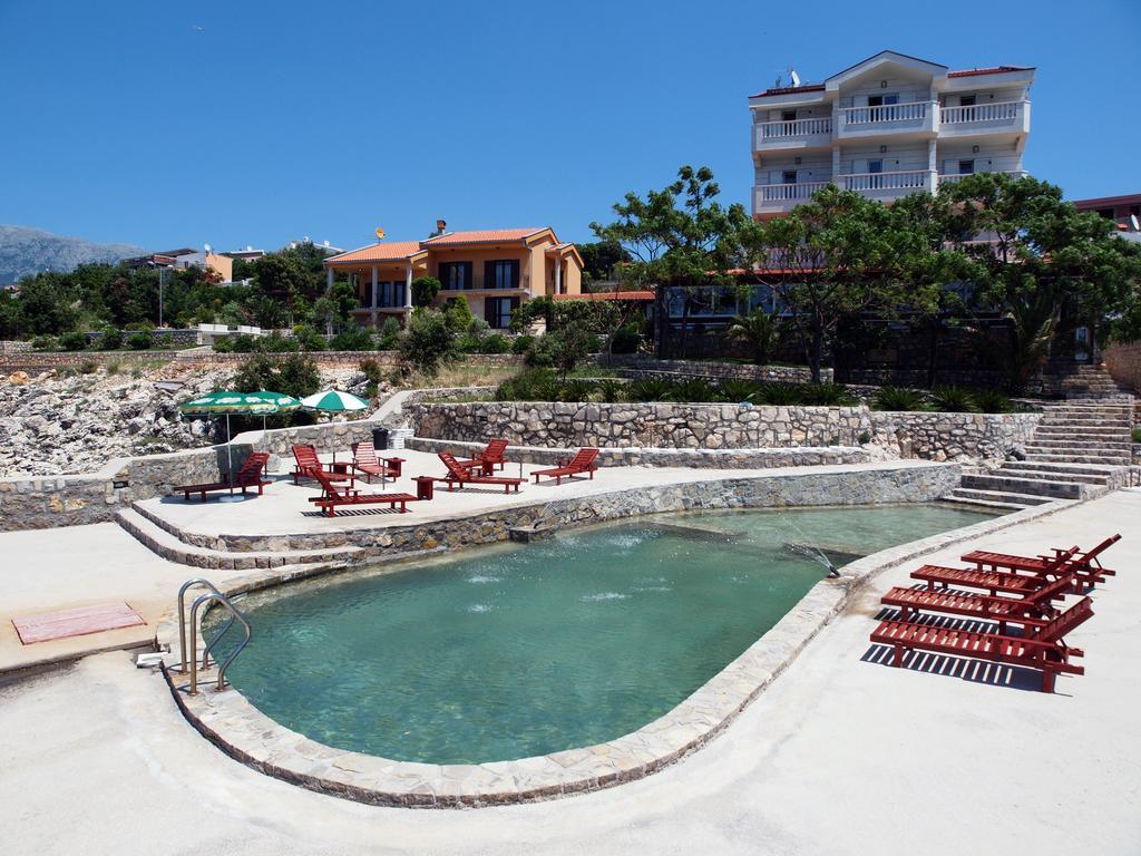 Hotel R Utjeha Εξωτερικό φωτογραφία