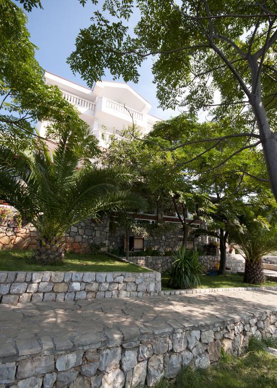 Hotel R Utjeha Εξωτερικό φωτογραφία